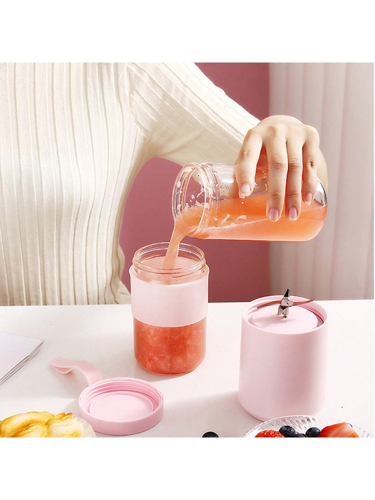 Double Cup Juice Extractor And Juice Cup Mini Portable Household Electric Fruit Juicer Multifunctional Blender Wireless Mini Juicer Cup-Pink-5